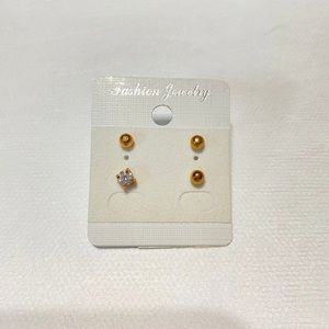 gold studs